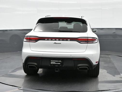 2025 Porsche Macan 