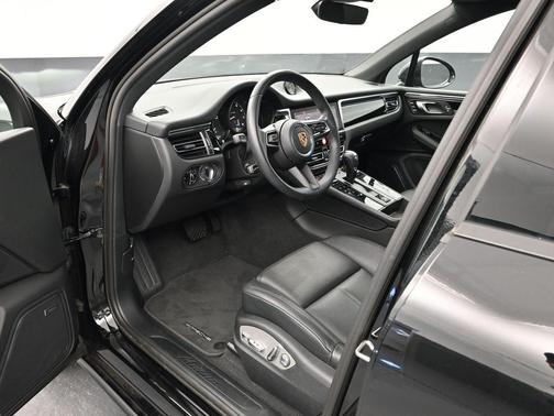 2024 Porsche Macan 