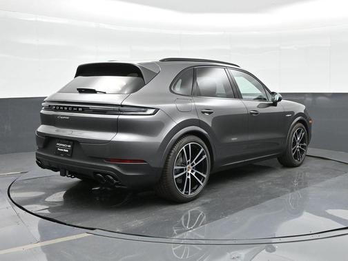 2026 Porsche Cayenne AWD