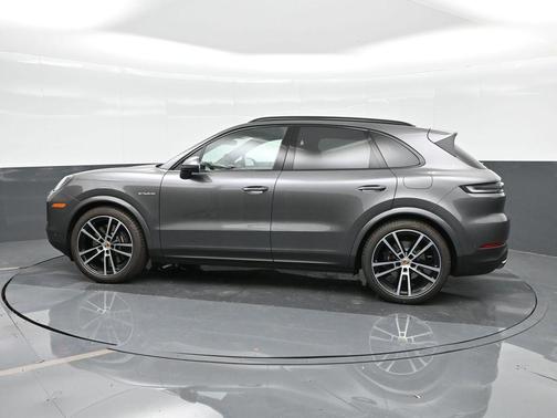 2026 Porsche Cayenne AWD