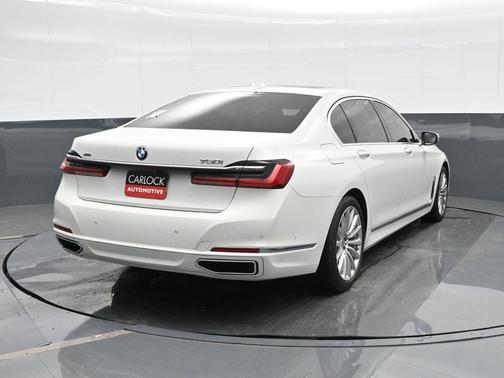 2020 BMW 740 i