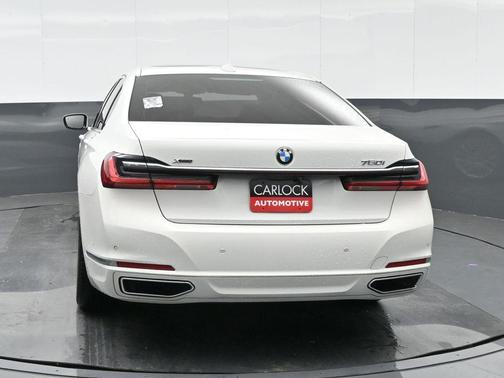 2020 BMW 740 i