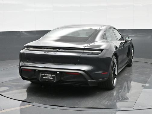 2025 Porsche Taycan 4S