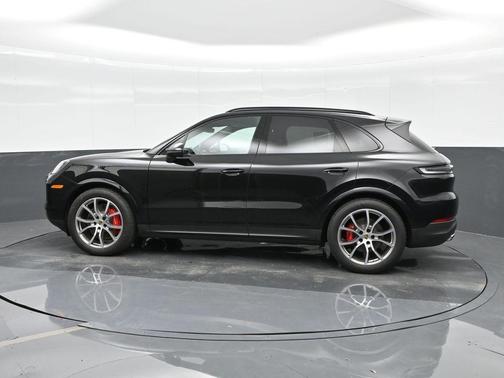2024 Porsche Cayenne S