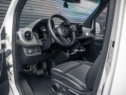 2024 Mercedes-Benz Sprinter 2500 144 WB