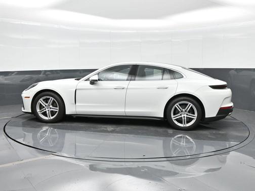 2024 Porsche Panamera Base