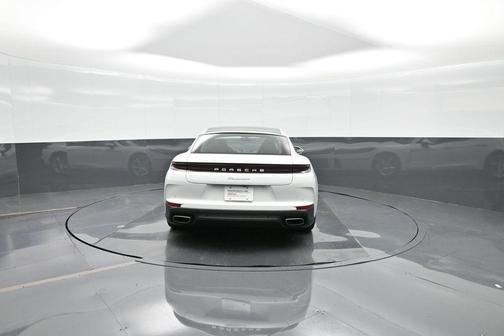 2024 Porsche Panamera Base