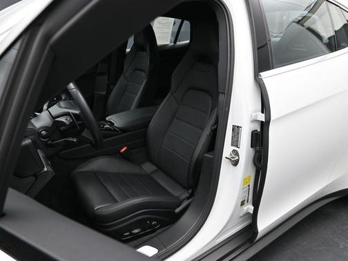 2024 Porsche Panamera Base