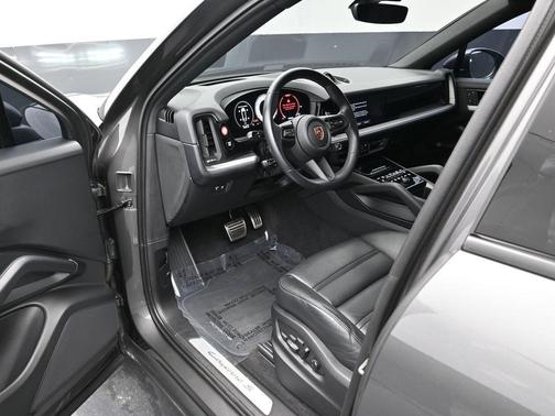 2024 Porsche Cayenne S Coupe AWD