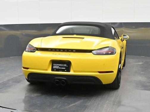 2025 Porsche 718 Boxster S