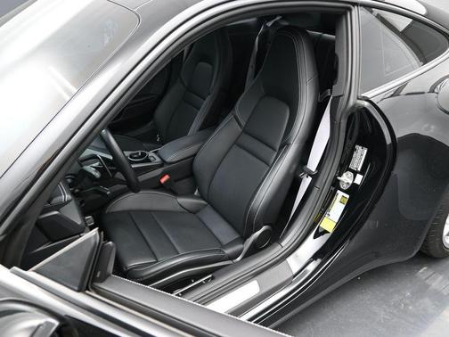 2024 Porsche 911 Carrera 4S