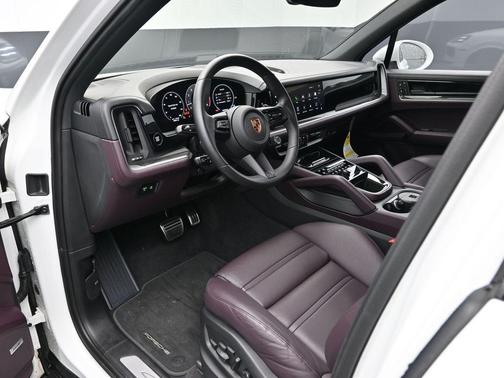 2025 Porsche Cayenne S