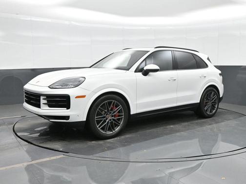 2025 Porsche Cayenne S