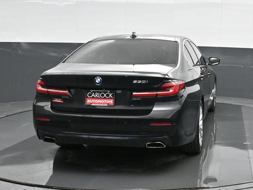 2022 BMW 530 i