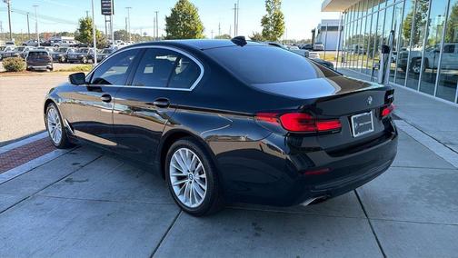 2022 BMW 530 i