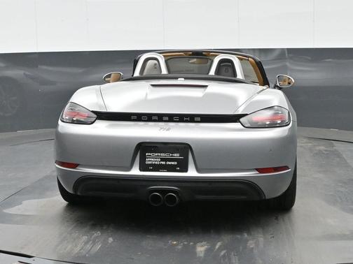 GT Silver Metallic 2017 Porsche 718 Boxster S