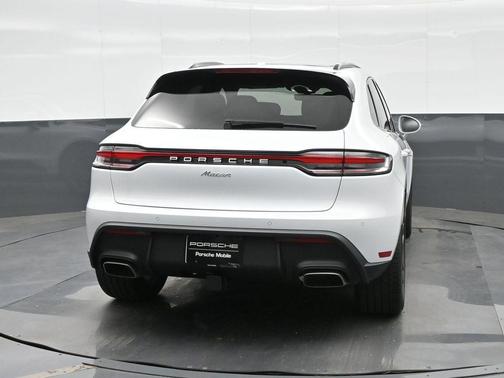 Carrara White Metallic 2026 Porsche Macan Base