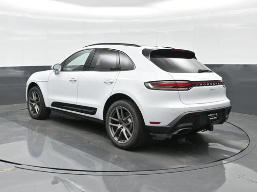 Carrara White Metallic 2026 Porsche Macan Base