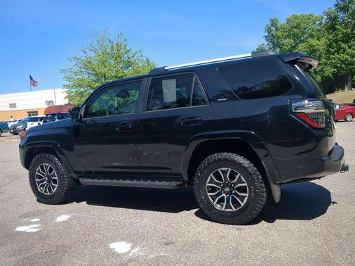 Midnight Black Metallic 2022 Toyota 4Runner SR5