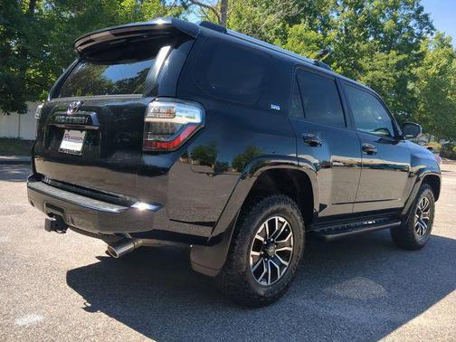 Midnight Black Metallic 2022 Toyota 4Runner SR5