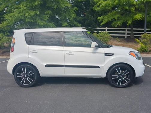 2011 Kia Soul +