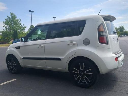 2011 Kia Soul +