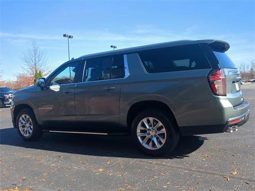 2023 Chevrolet Suburban Premier