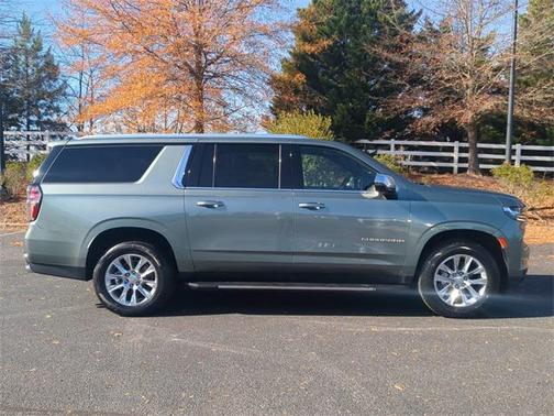 2023 Chevrolet Suburban Premier