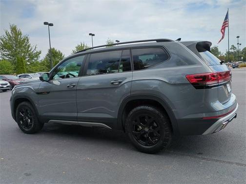 2024 Volkswagen Atlas 2.0T SEL