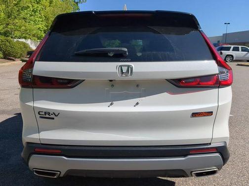 Platinum White Pearl 2026 Honda CR-V Hybrid TrailSport AWD