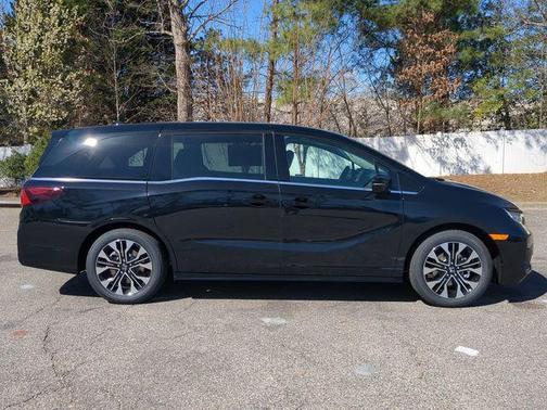 Crystal Black Pearl 2026 Honda Odyssey Elite