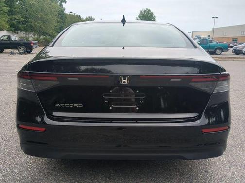 Crystal Black Pearl 2026 Honda Accord SE