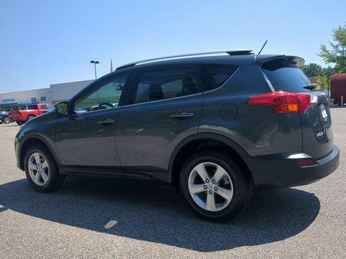 Magnetic Gray Metallic 2013 Toyota RAV4 XLE