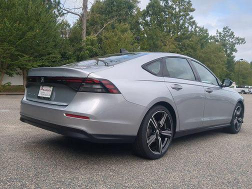 Solar Silver Metallic 2026 Honda Accord SE