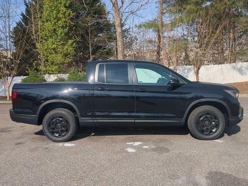 Crystal Black Pearl 2026 Honda Ridgeline TrailSport+