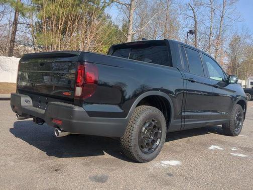 Crystal Black Pearl 2026 Honda Ridgeline TrailSport+