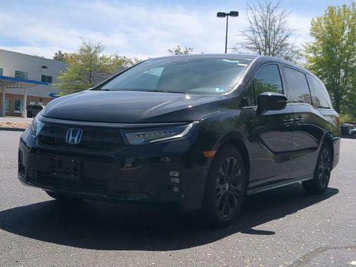 Crystal Black Pearl 2026 Honda Odyssey Sport-L