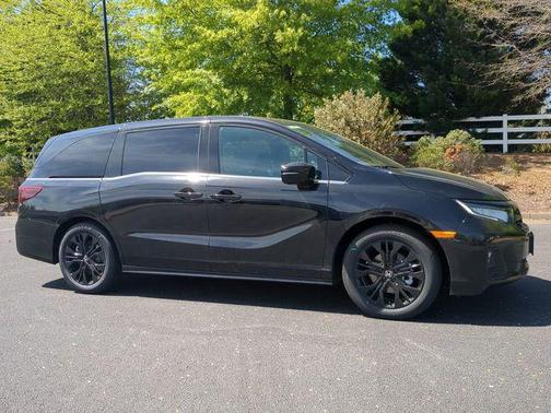 Crystal Black Pearl 2026 Honda Odyssey Sport-L