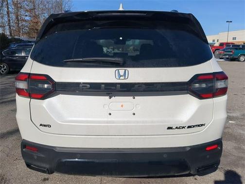 2026 Honda Pilot Black Edition