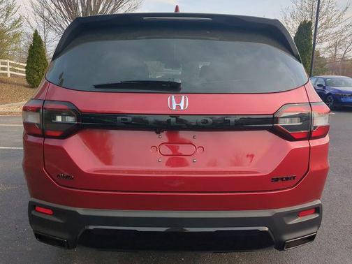 Radiant Red Metallic II 2026 Honda Pilot Sport