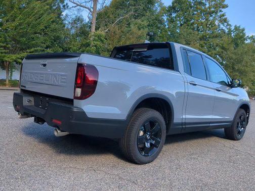 Sonic Gray Pearl 2026 Honda Ridgeline Black