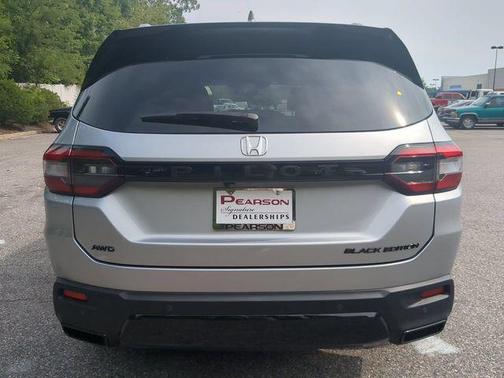 Solar Silver Metallic 2026 Honda Pilot Black Edition