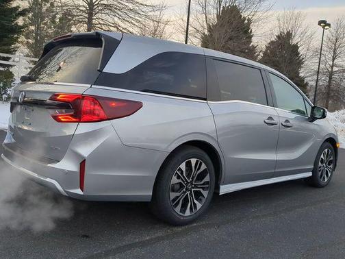 Solar Silver Metallic 2026 Honda Odyssey Elite