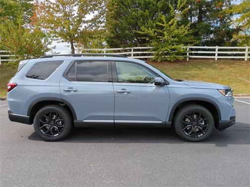 2025 Honda Pilot Touring 8-Passenger