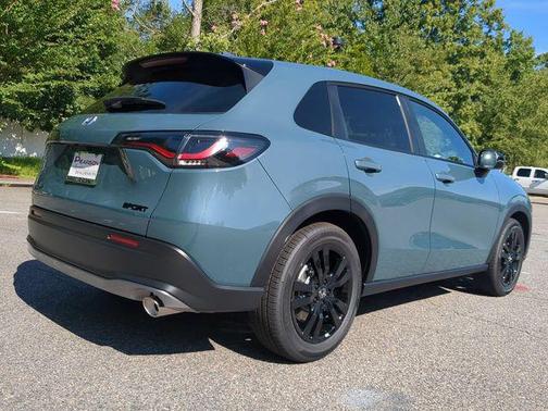 Nordic Forest Pearl 2027 Honda HR-V Sport 2WD
