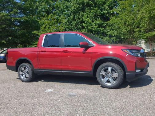 Radiant Red Metallic II 2026 Honda Ridgeline RTL