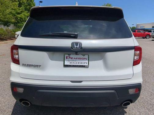 Platinum White Pearl 2021 Honda Passport 2WD EX-L