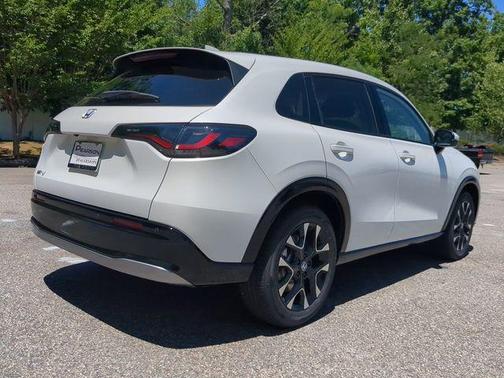 Platinum White Pearl 2026 Honda HR-V EX-L