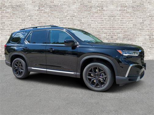 2025 Honda Pilot Touring 8-Passenger