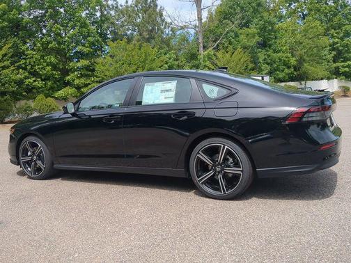 Crystal Black Pearl 2026 Honda Accord Hybrid Sport